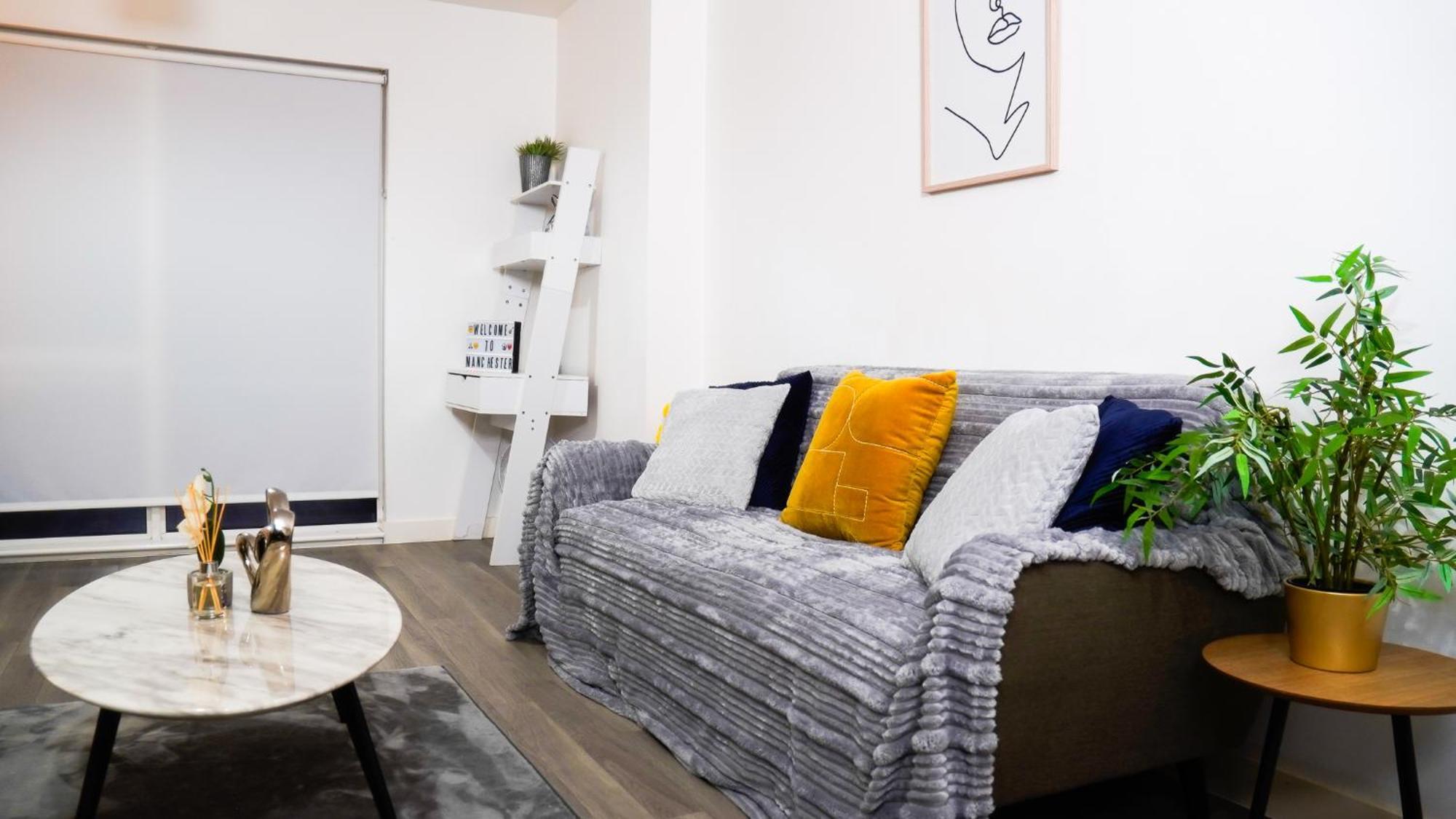 Manchester City Centre Apt With Balcony & Free Parking - Including Free 1-Hour Late Check-Out For Bookings On The 29Th 31St May, Justeat Voucher For 2-Night Stays Minimum! مانشستر المظهر الخارجي الصورة